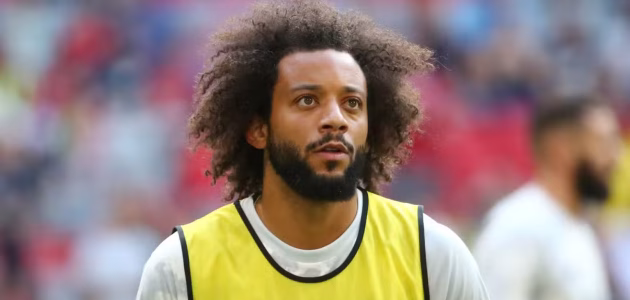 مارسيلو يتوقع فوز لاعب غير متوقع بالكرة الذهبية 2025، متجاهلاً يامال وديمبيلي